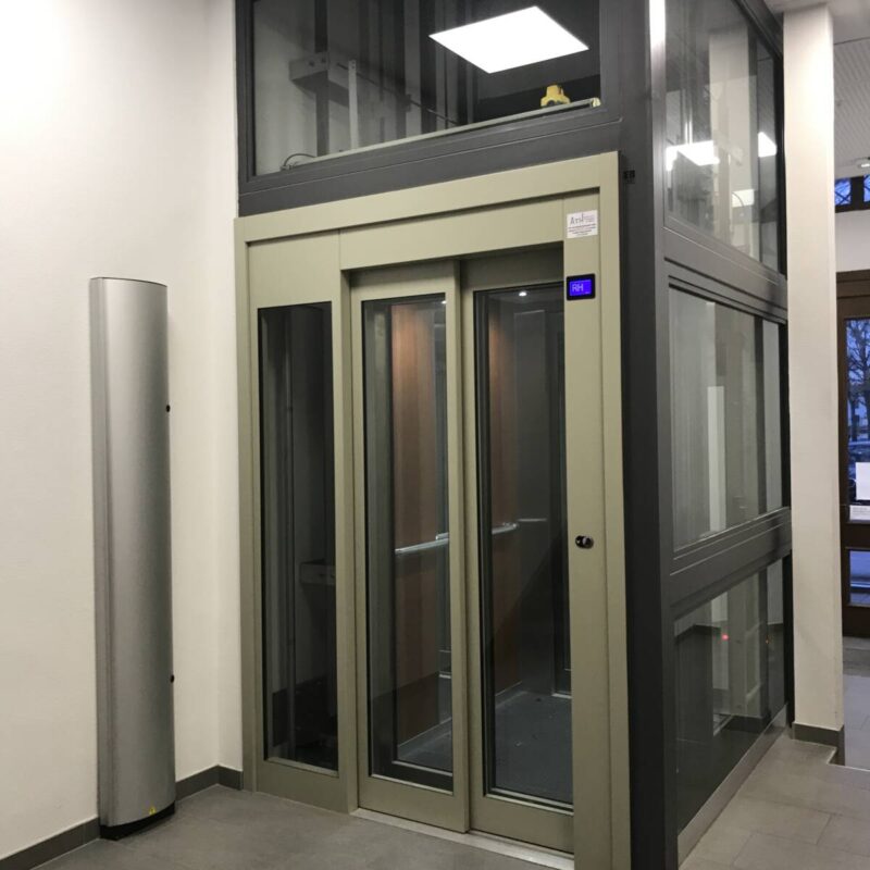 Installation d’ascenseur et de monte-charge pr&egrave;s de Strasbourg dans le Bas-Rhin Sarrebourg 2